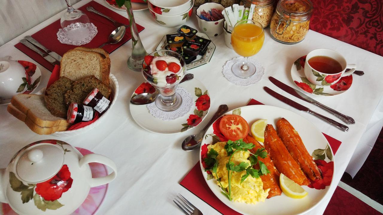 Bed and Breakfast Inishross House Нью-Росс Экстерьер фото