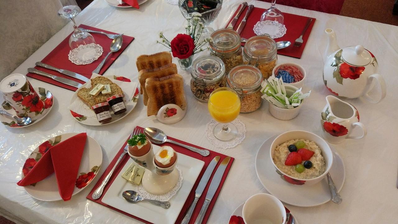 Bed and Breakfast Inishross House Нью-Росс Экстерьер фото